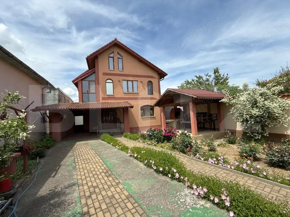Casa P+E, 247 mp utili, 840 mp teren, zona Popoveni