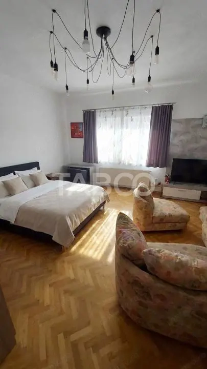 Garsoniera de inchiriat 40 mpu mobilata utilata parcare zona Sub Arini