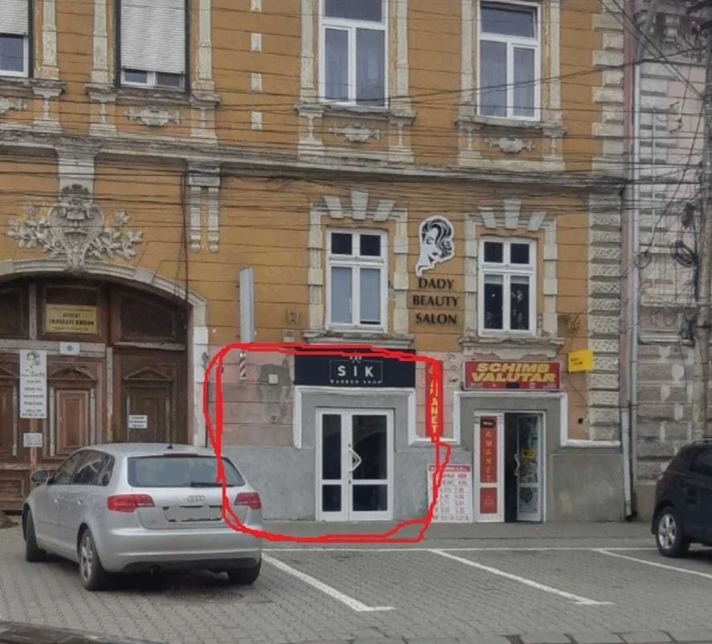 Închiriez spațiu comercial 20 mp în Reghin zona centrala