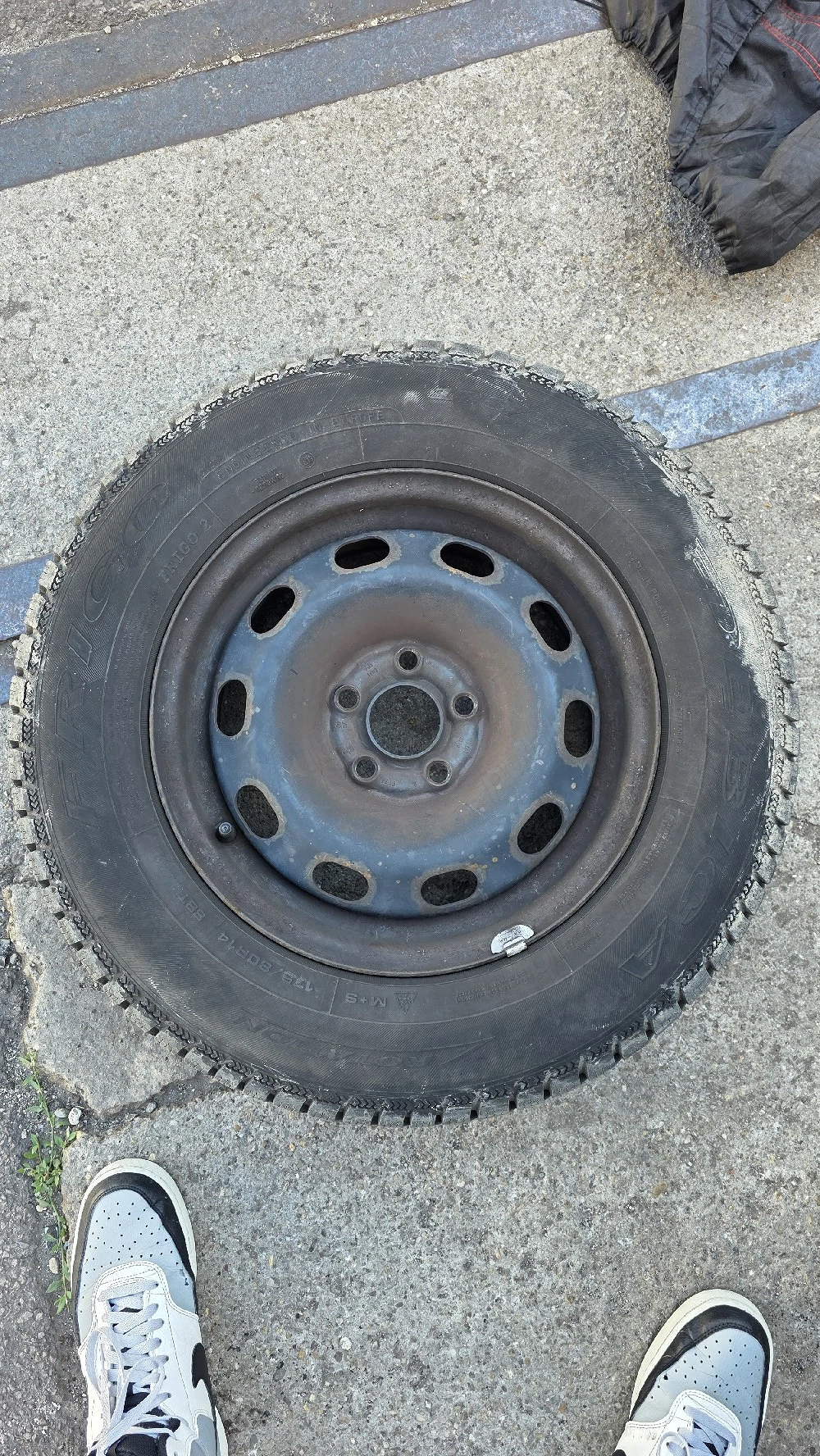 Set roti r14, cauciucuri 175/80 R14, jante tabla r14