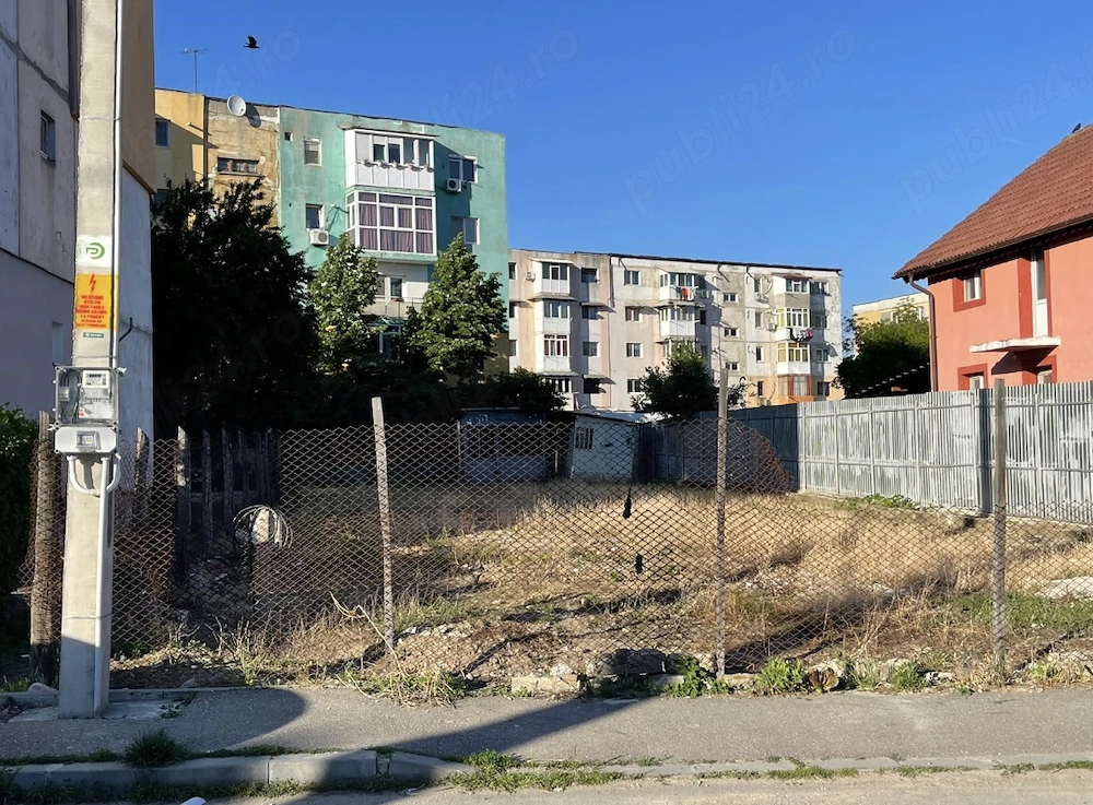 Teren de închiriat.