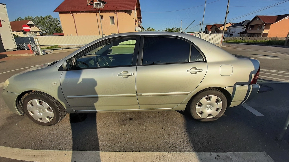 Vând Toyota Corolla 2300 euro