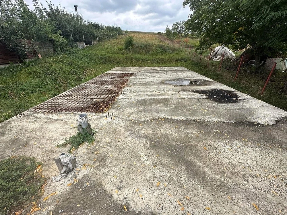 Vand teren Stauceni Botosani cu tot cu temelie turnata 