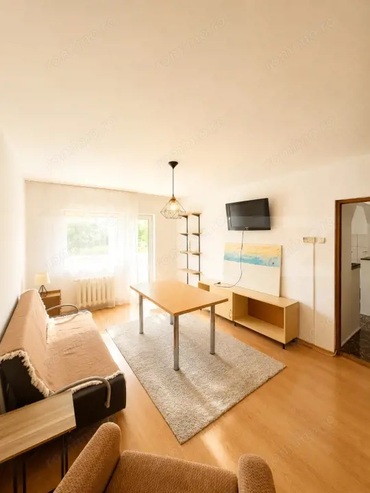 Oportunitate în Zorilor, 2 camere decomandate, poziție excelentă
