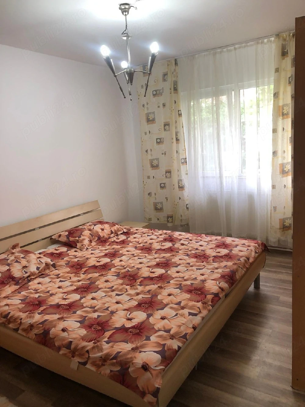 Închiriez apartament cu o camera