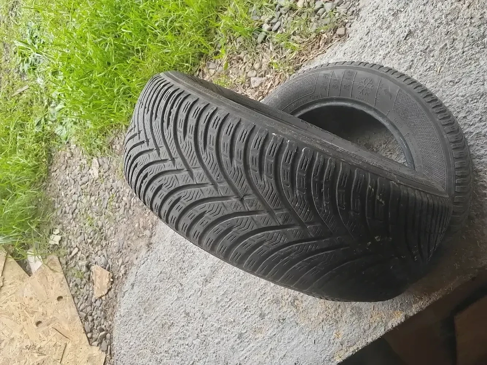 Anvelope 215 60 16