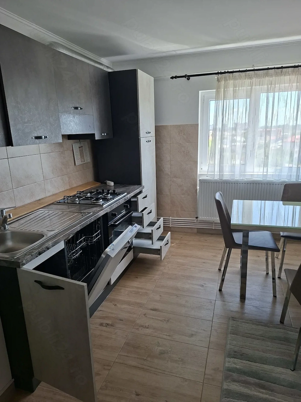 lnchiriez apartament 2 camere cofort 1 sporit zona lenin