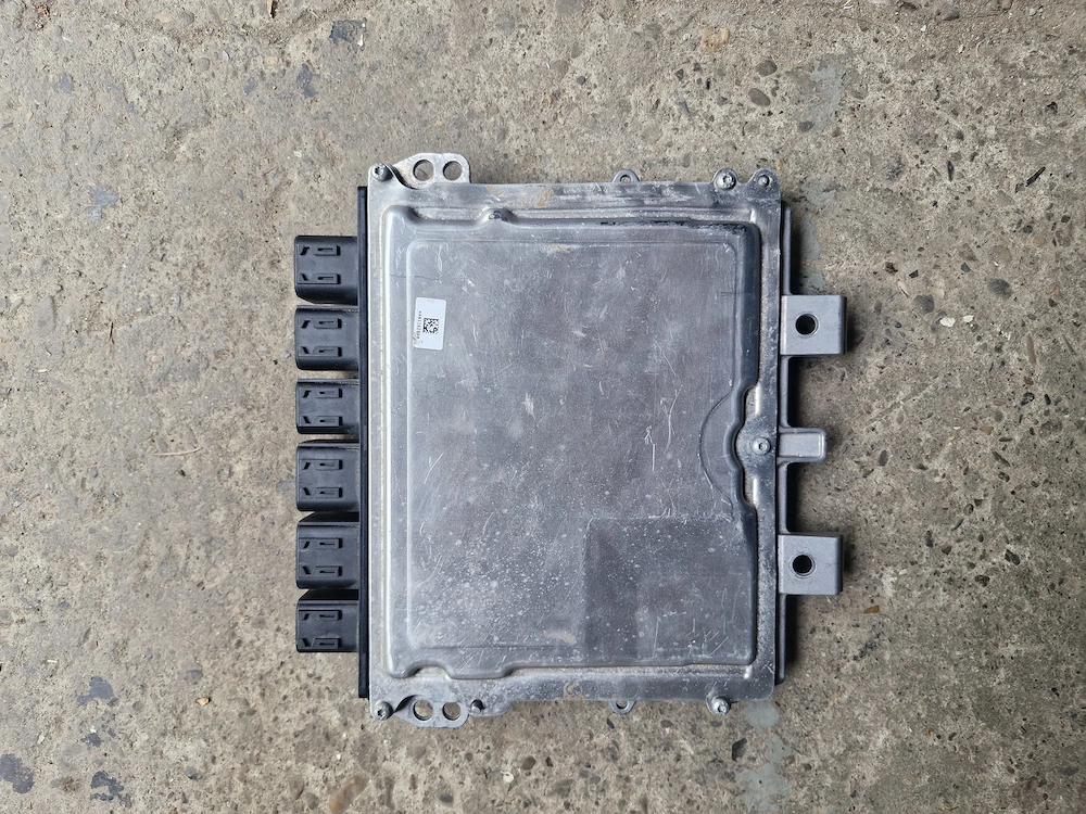 Vând calculator motor mercedes A2569001200