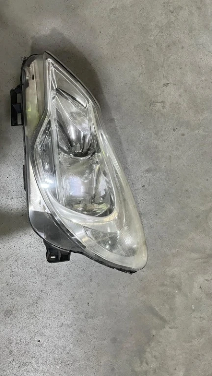 Far stanga opel corsa