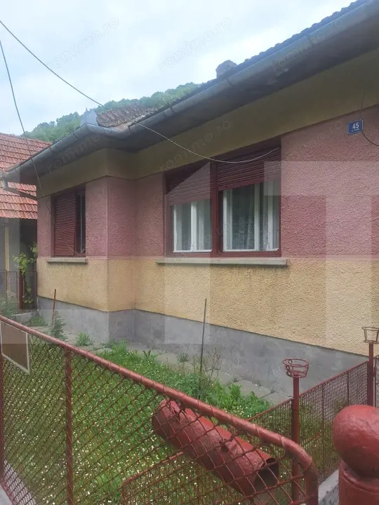 De vanzare casa 4 camere in Nadrag