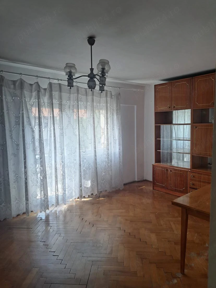 Apartament 2 camere , Strada Dorna , Carpati 2 , et. 4 , 62.900 usor neg.