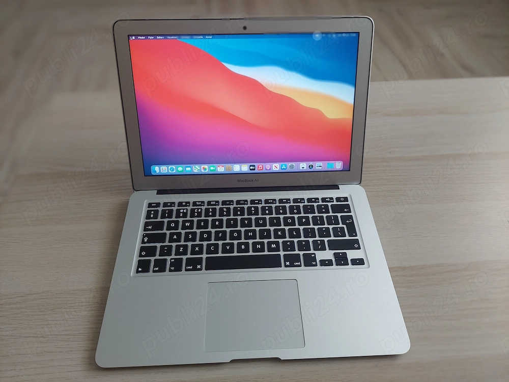 Apple Mac Book Air 13 inch, procesor i7 , 256 GB SSD, 8 GB RAM, impecabil