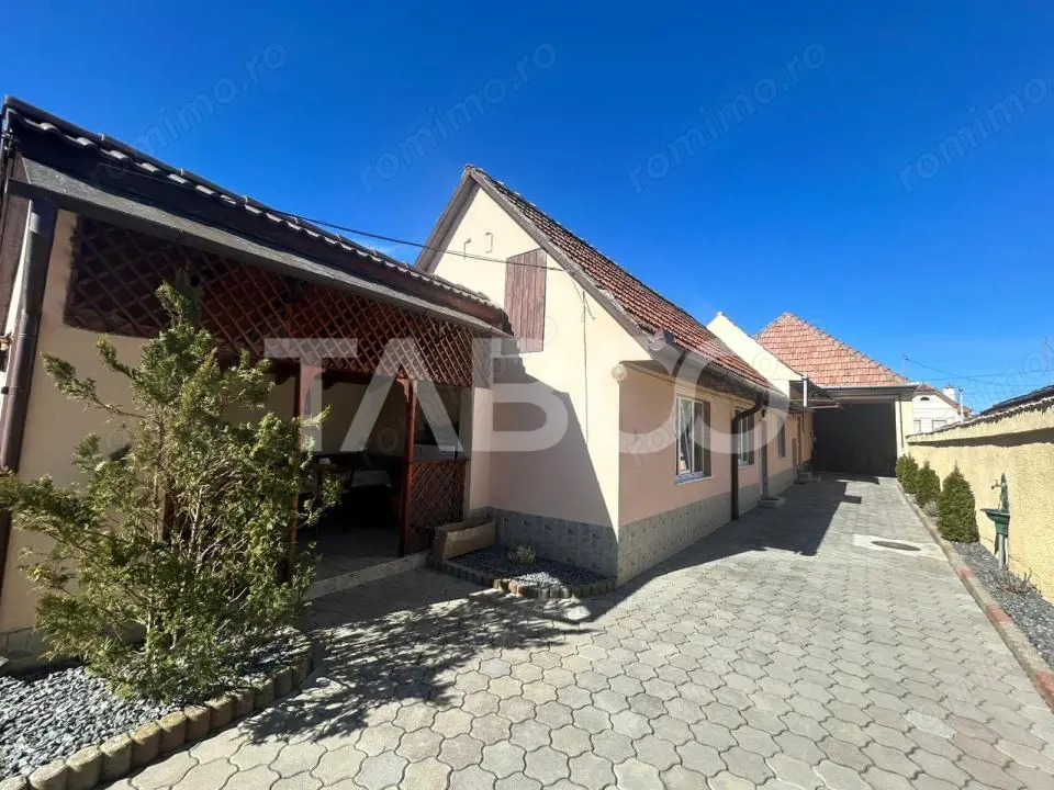 Casa individuala de vanzare mobilata si utilata cu teren de 867 mp