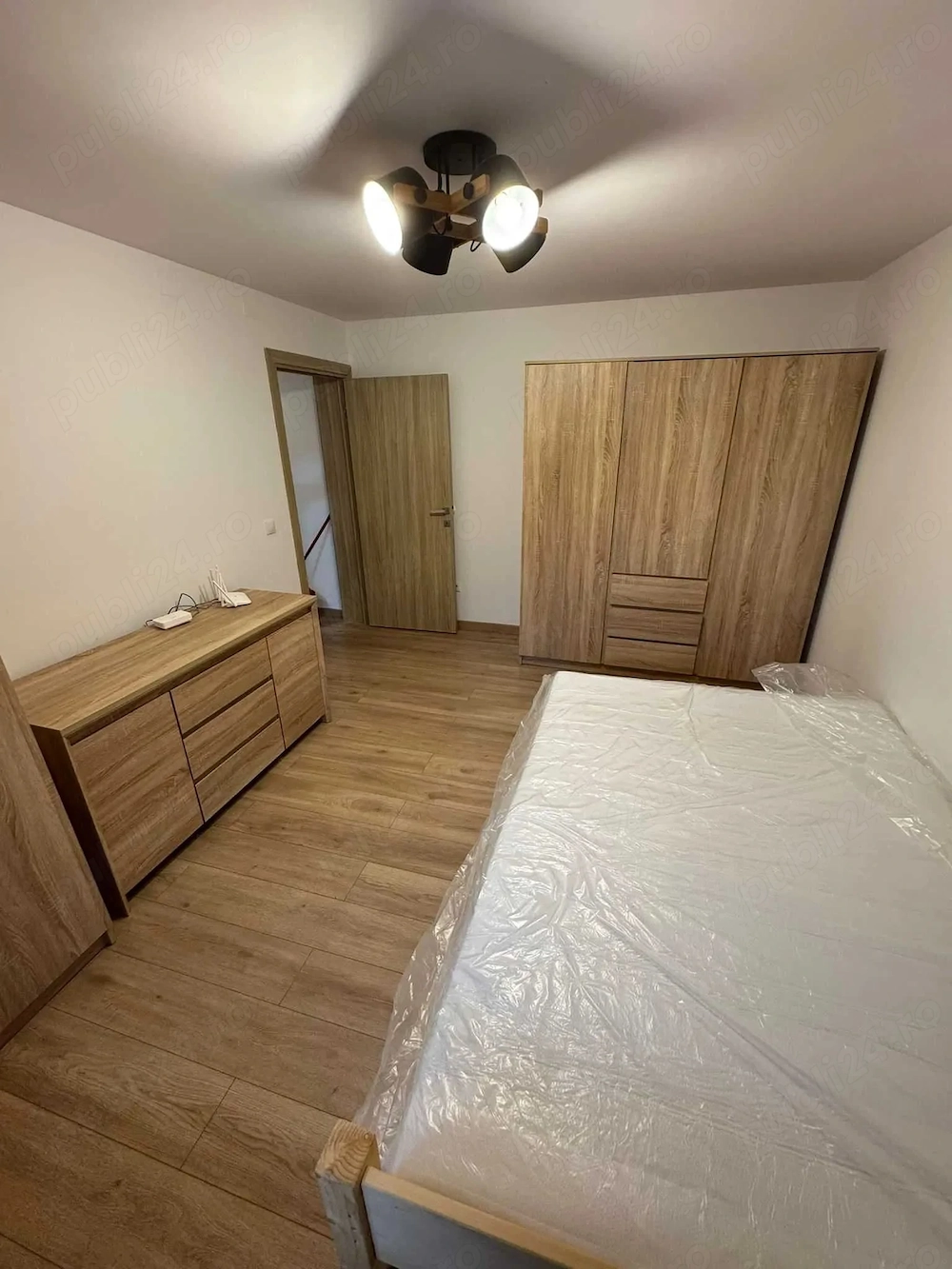 Apartament cu 1 camera Nou Renovat Complex Studentesc