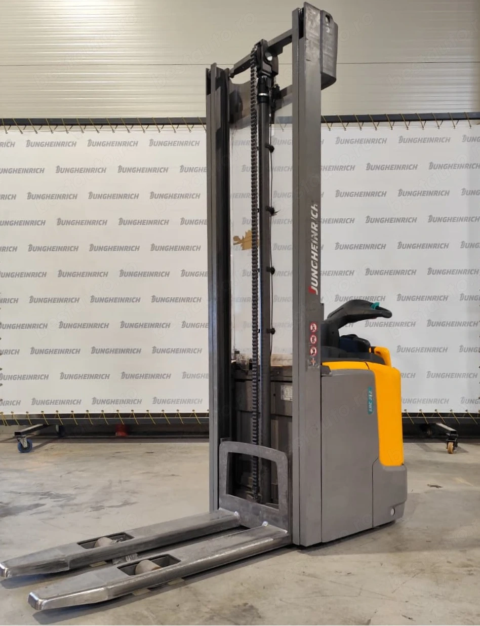 Transpalet electric cu catarg Jungheinrich ERC 212, capacitate 1200 kg