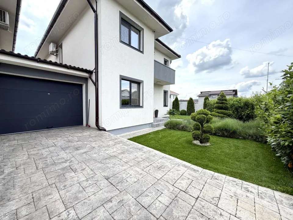 Duplex despartit prin garaj, 5 camere, 137 mp utili - Dumbravita