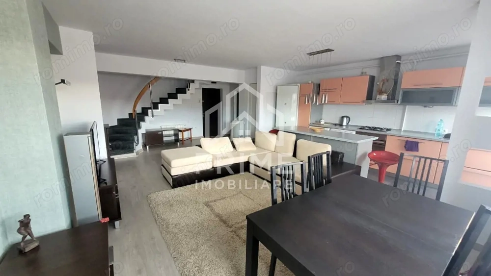 Apartament cu 3 camere de închiriat în zona CENTRU