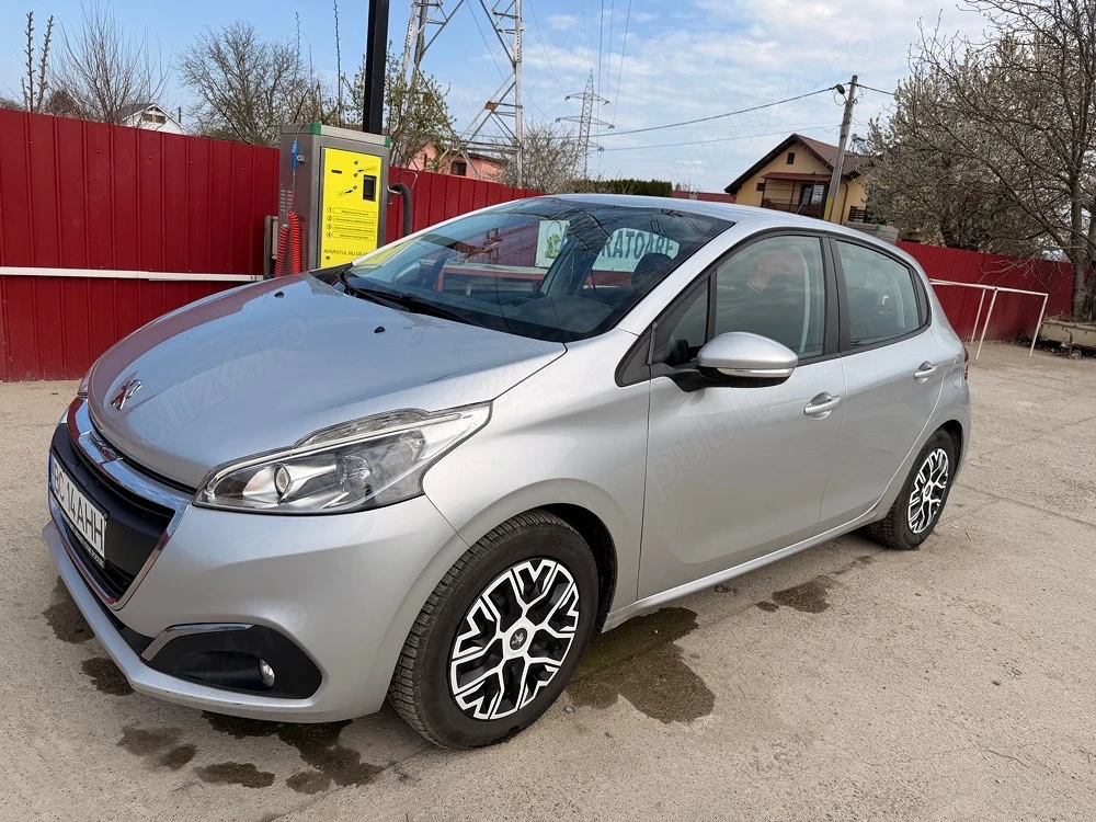 vand peugeot 208  benzina 2017