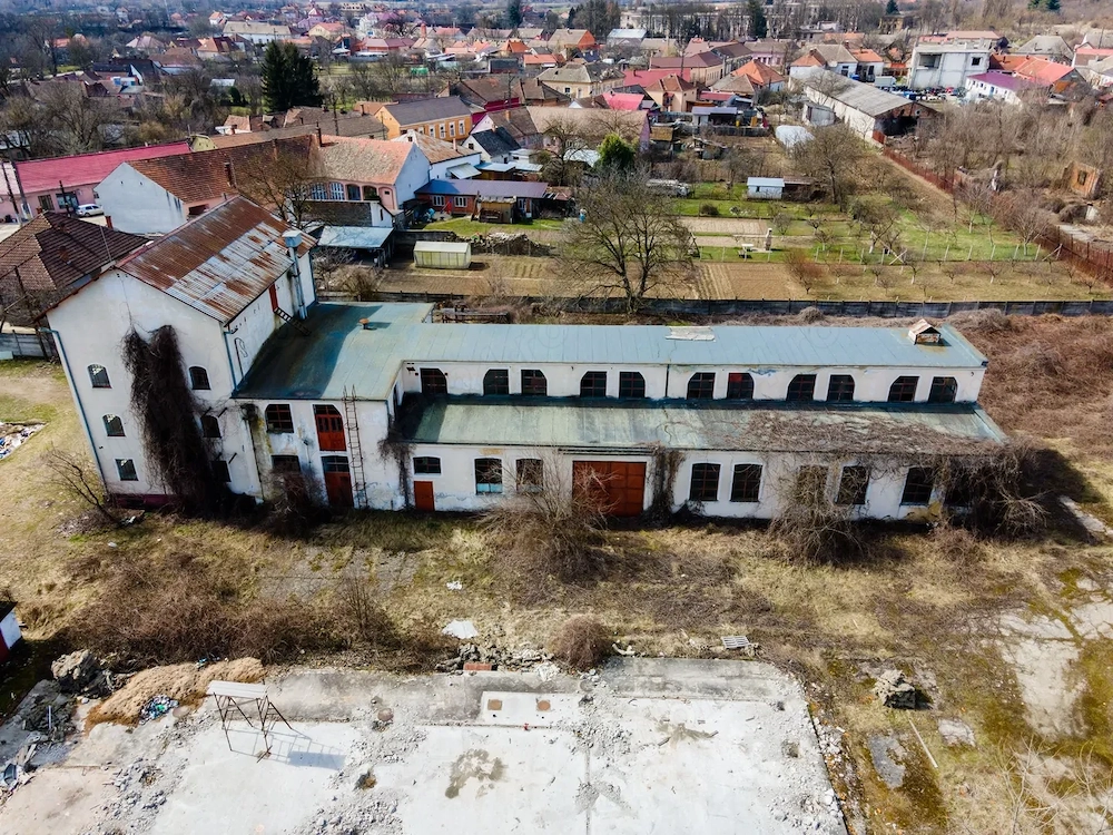 Hală spațioasă în Lipova Nord - oportunitate investiție