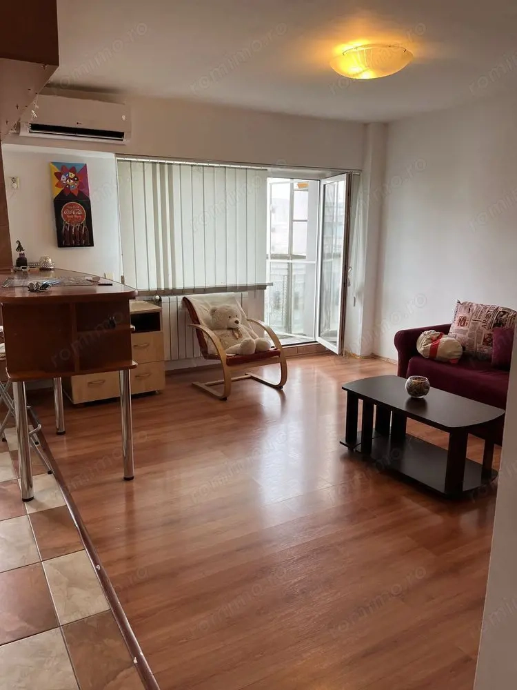 De Inchiriat Garsonieră renovată Nerva Traian,