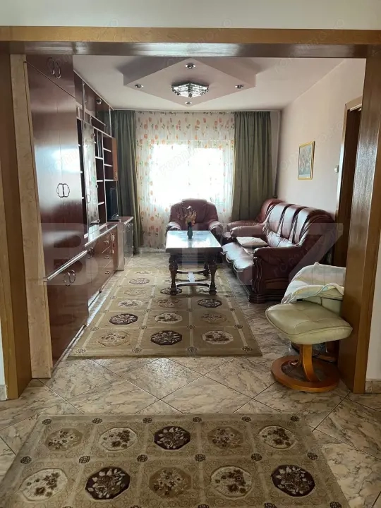 Închiriere apartament 3 camere, 80 mp utili, balcon – zona Balaban 