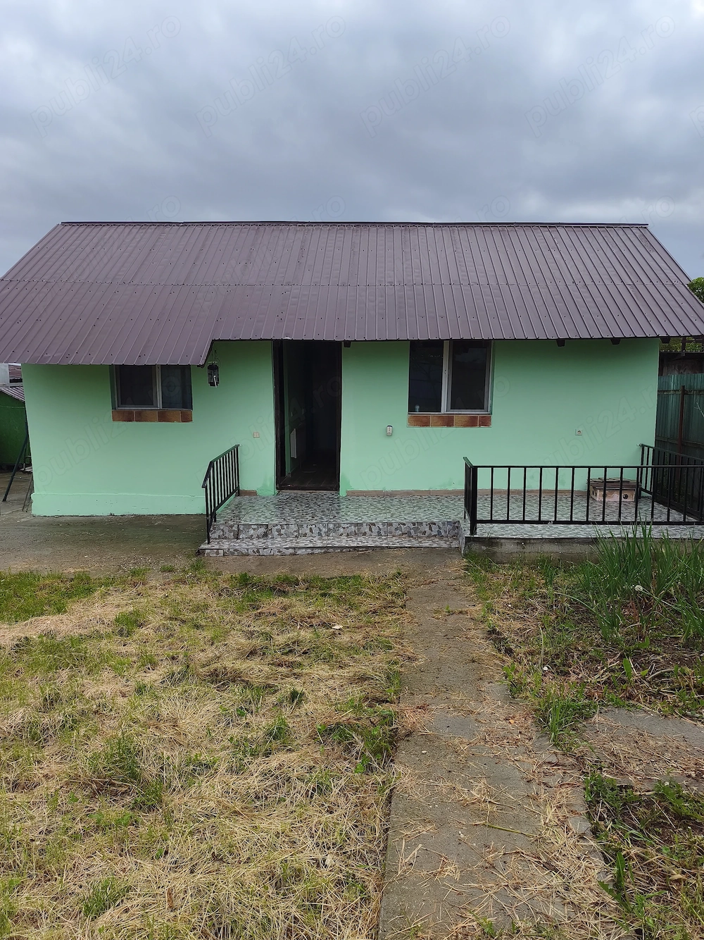 Vând teren 500mp cu casa tip anexa și utilități băgate Smeura , Olteni 