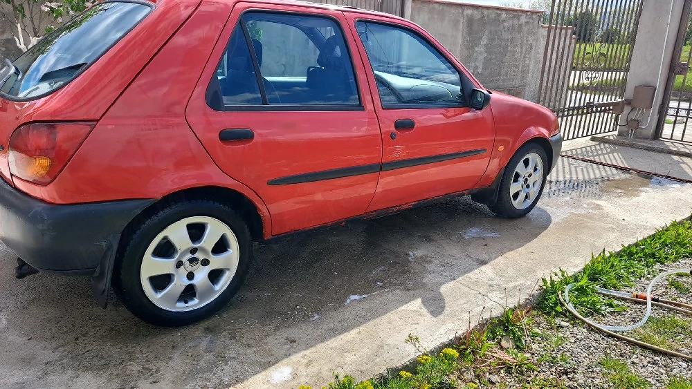 Vand Ford Fiesta