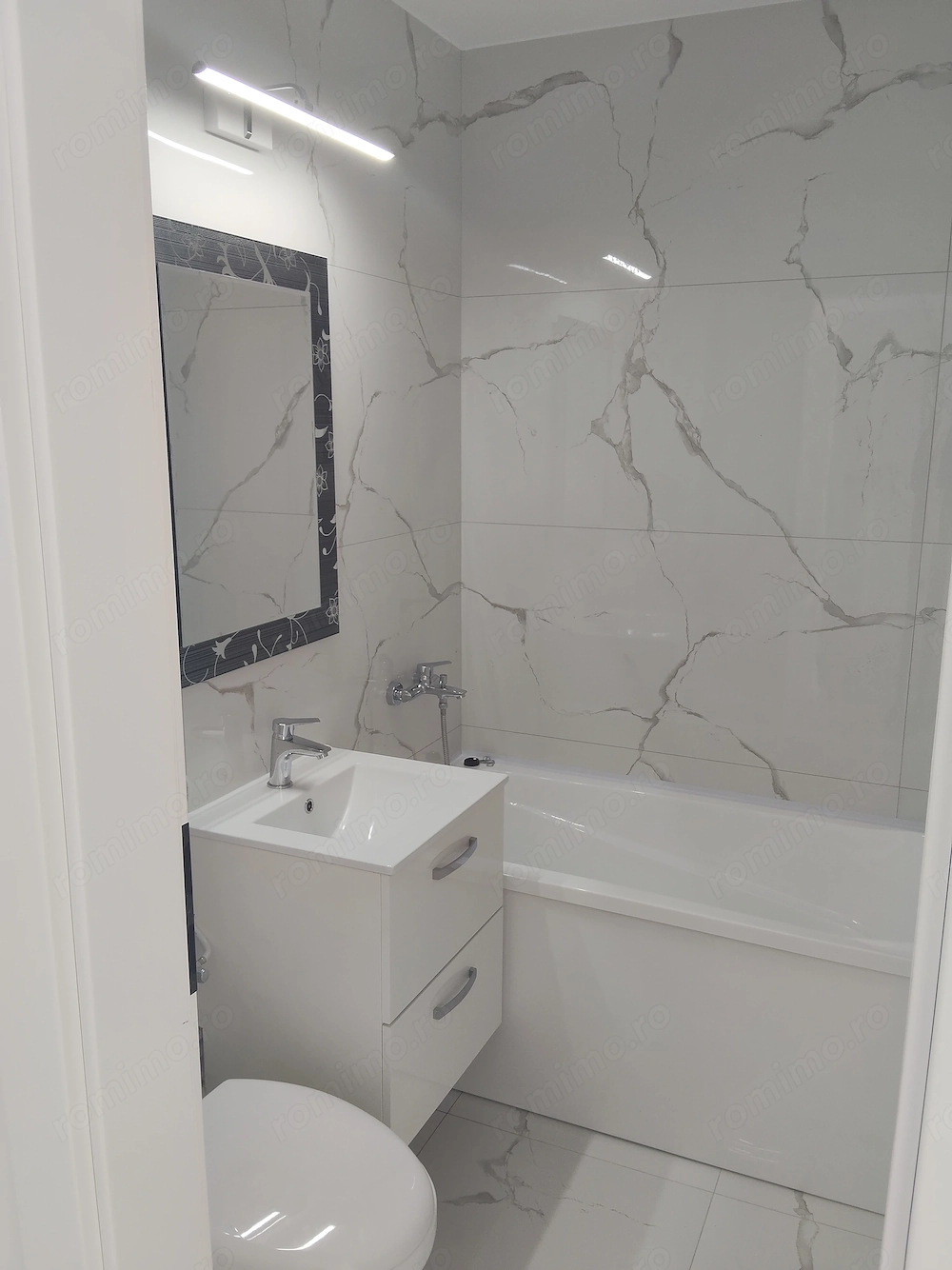 Ap 2 camere bloc reabilitat izolat exterior renovat modern C.A Vlaicu