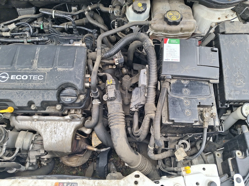 Opel astra j  stare bună 