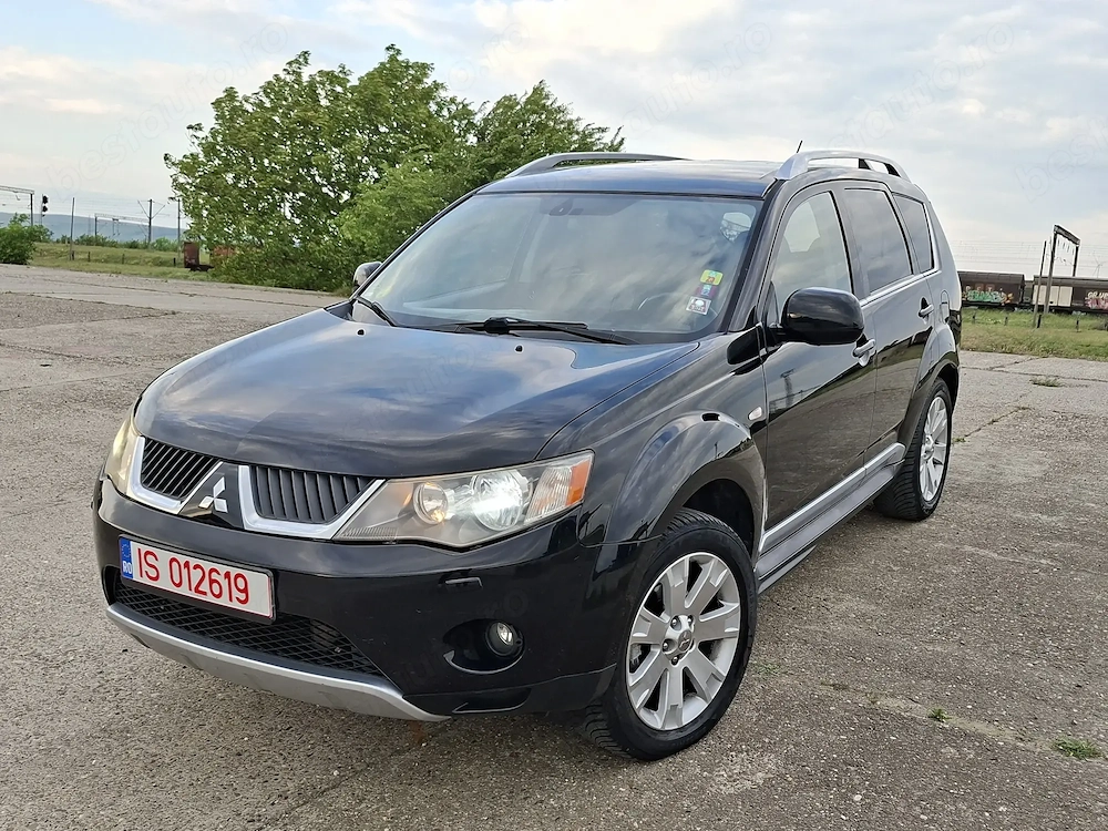 Mitsubishi Outlander 2.0TDI 4WD 7Locuri Xenon 2009