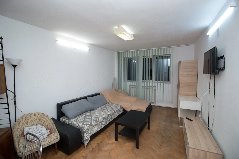 Apartament 2 camere etaj 4 - de inchiriat