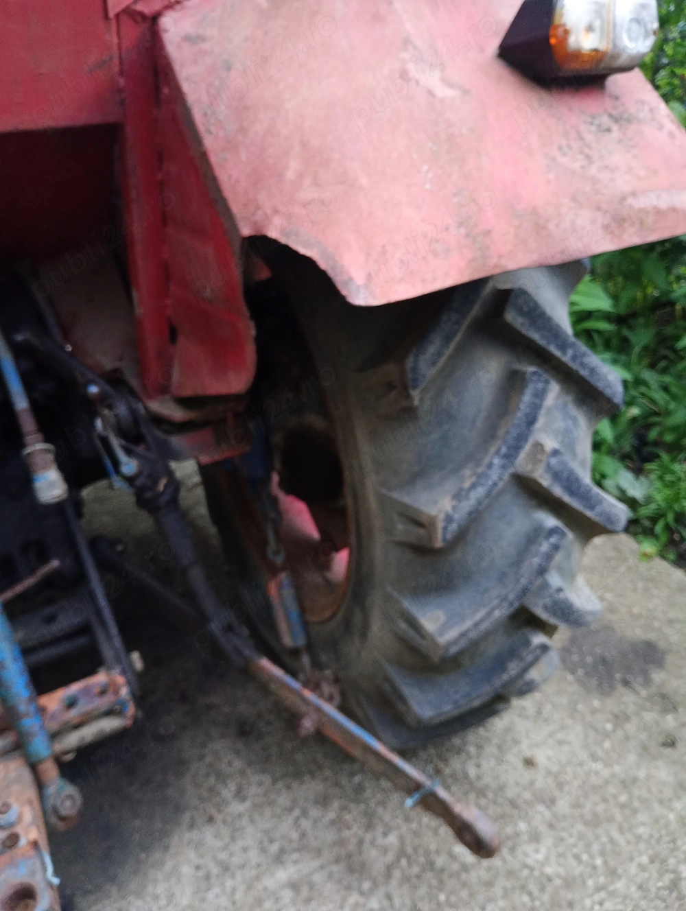 Vând tractor U445 an fabricație 1993