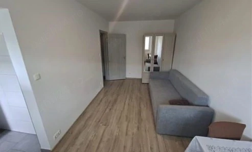 Inchiriez garsoniera renovata de curand , zona Zamca , Suceava