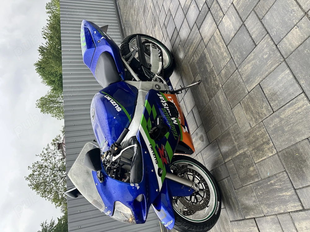 Vând Suzuki GSX-R 600