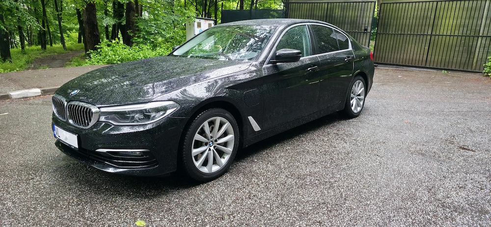 BMW Seria 5 530e iPerformance Plug In hybrid