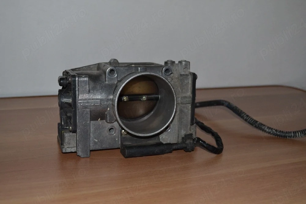 Clapetă accelerație Volvo S80 2.4 benzină