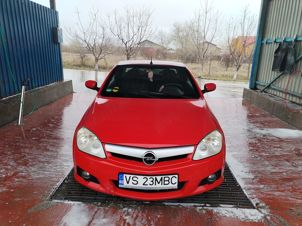 Tigra TwinTop Cabrio 2006   1.4 benzină