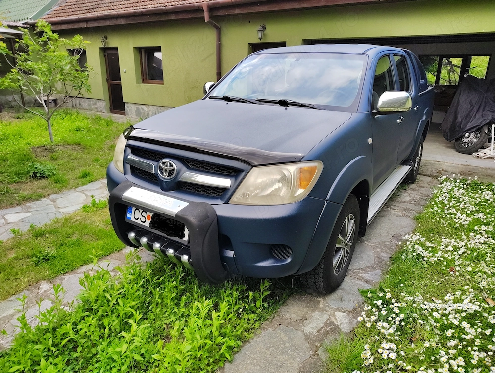 De vanzare autoutilitară TOYOTA HILUX 2.5D, 4X4, CABINA DUBLA