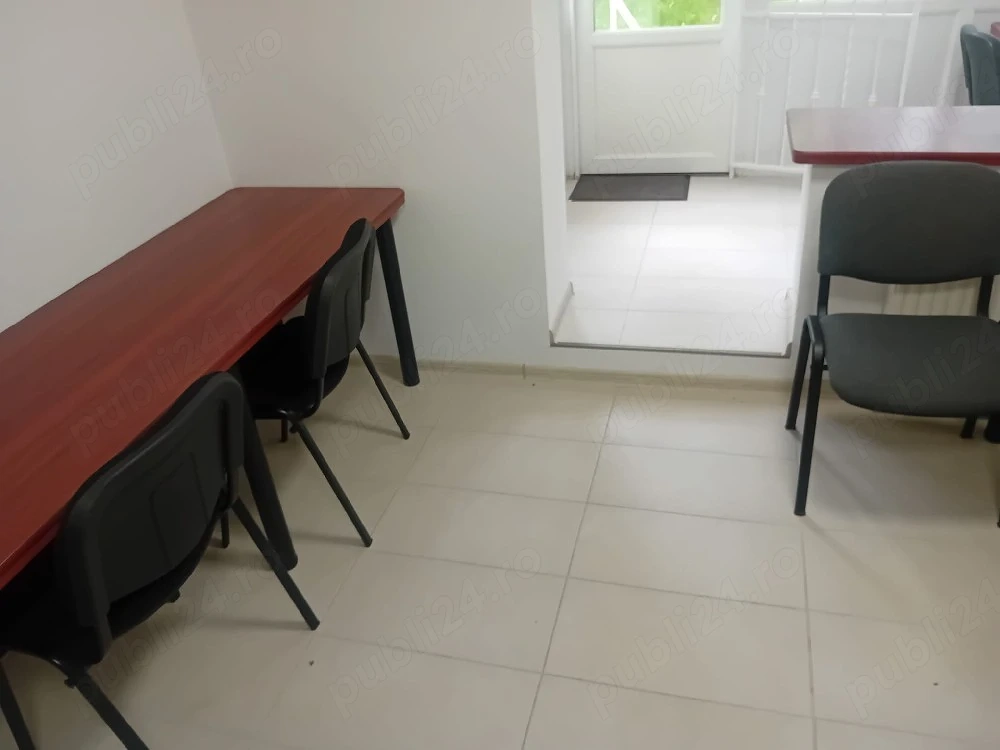 Ap. 2 cam ultracentral, renovat, ideal cabinet sau locuință