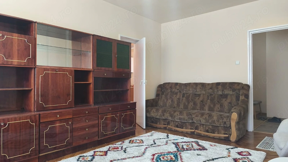 Apartament 2 camere in Deva, zona Licee, Et 1