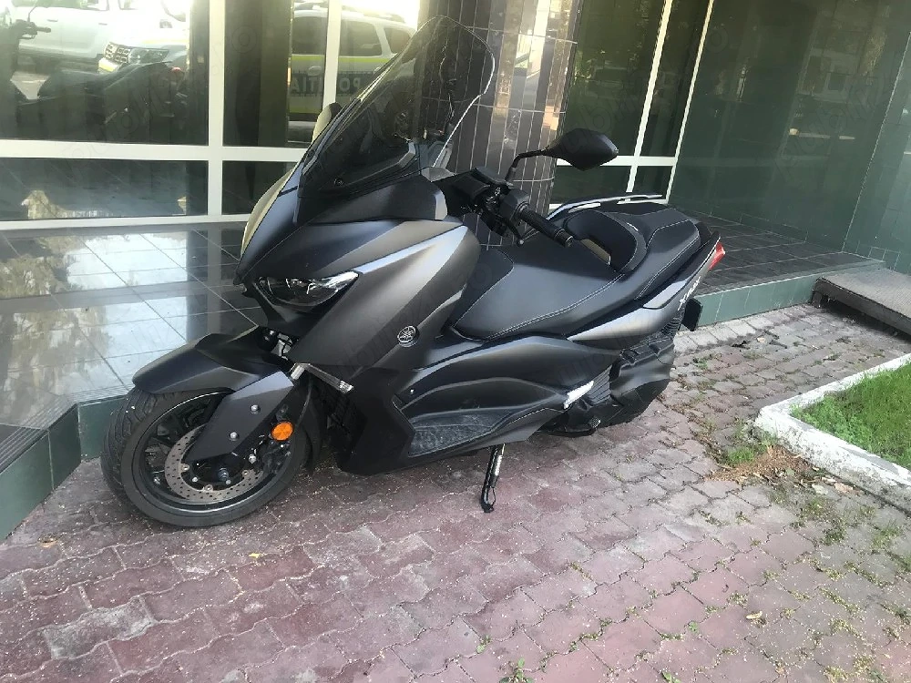 Vând Yamaha Xmax