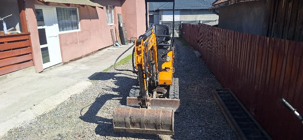 vand sau schimb cu tractor 