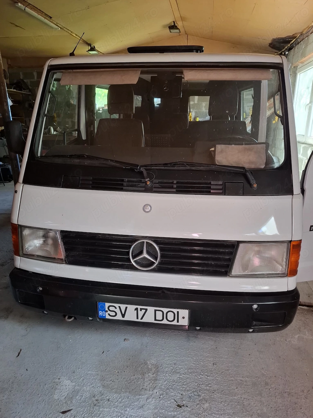 Mercedes MB 100