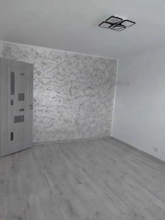 Decomandat renovat 2 camere Vergului Pantelimon