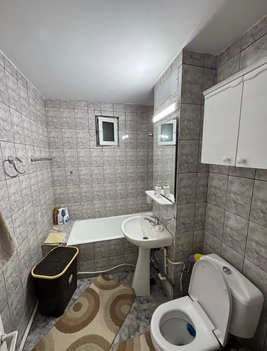 Închiriez apartament 2 camere   decomandat   complet mobilat   300 