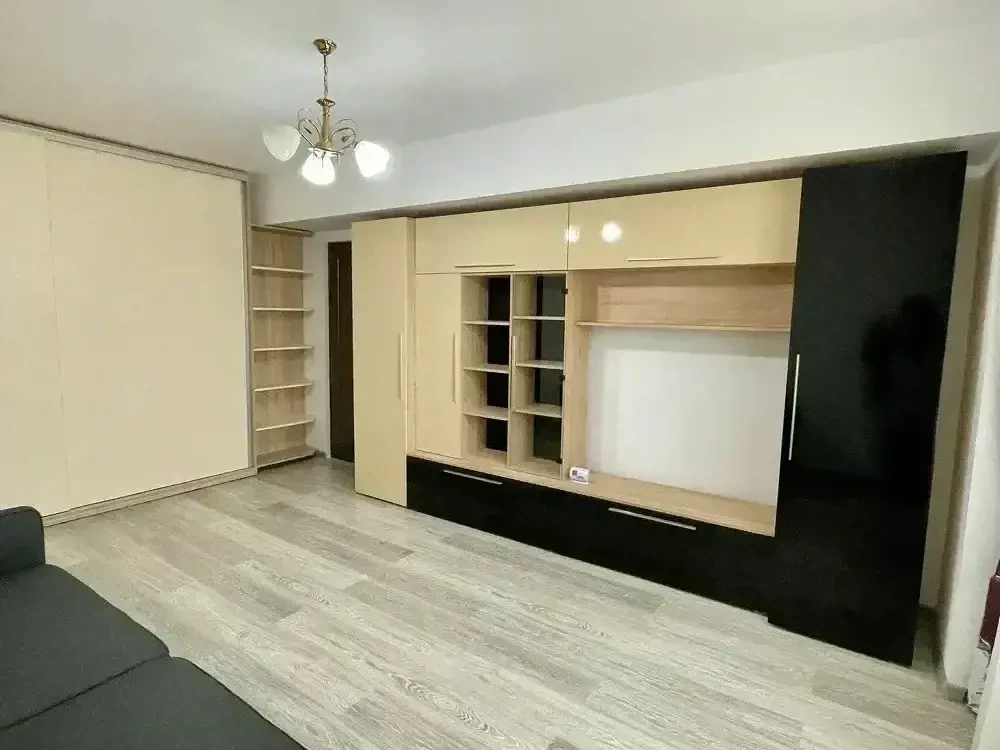 Apartament cu 2 camere, Nicolina-Cug, etaj 3, 57mp, 118.000 euro lasi