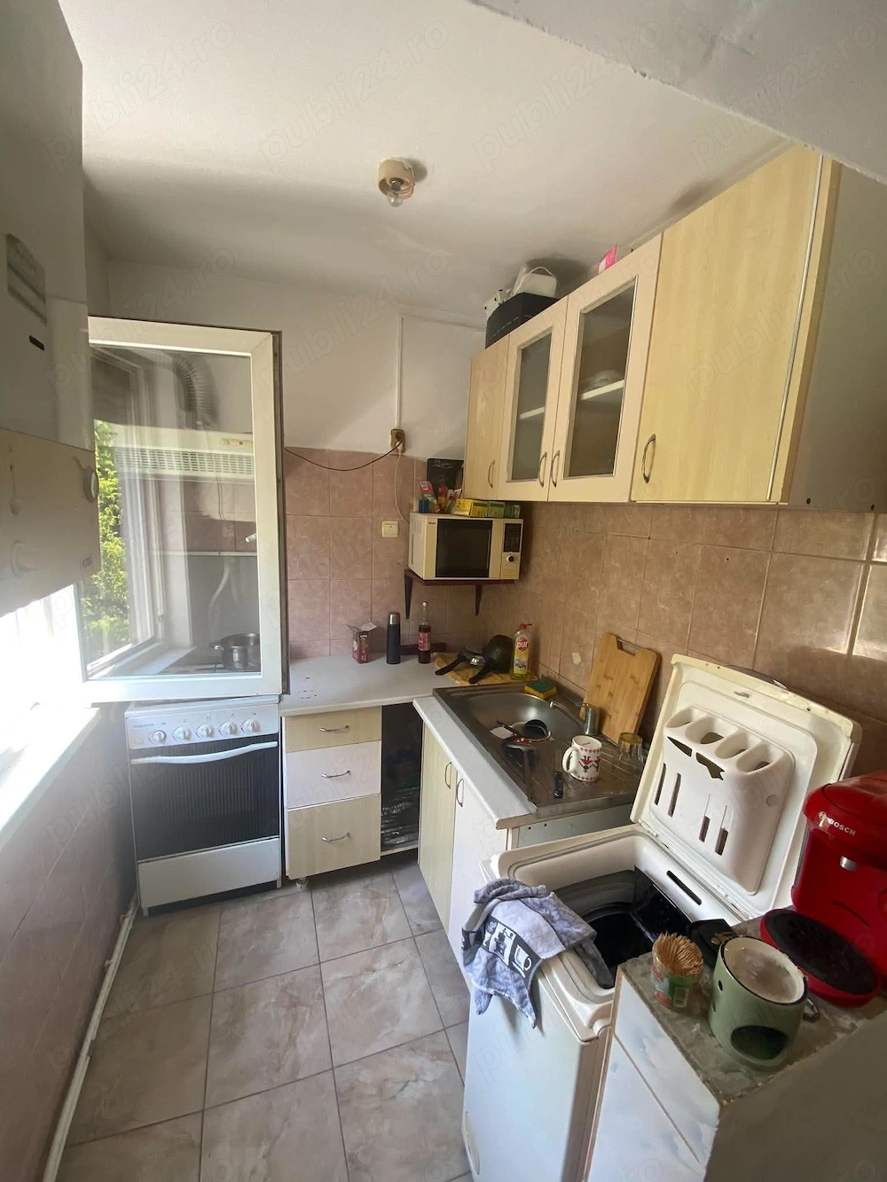 Apartament 3 camere de vanzare , Aleea Humulesti , et. 3 , 32.900 euro neg. 