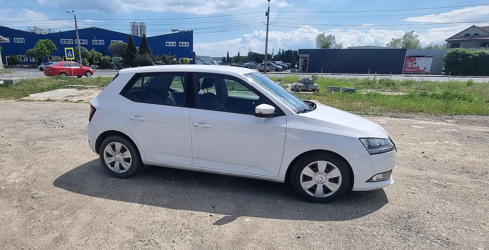 Vand Skoda Fabia, an fabricație 2021, motorizare benzină 1.0 (999 cm )