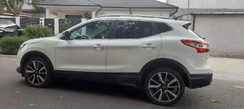 Vând Nissan Qashqai Tekna 4 4 2014