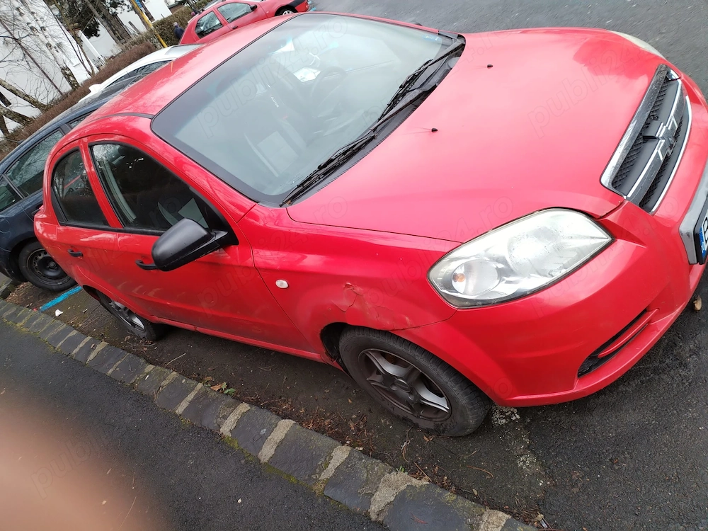 auto chevrolet klas sn3 benzinä 1399cm,berlinä rosu,Brasov